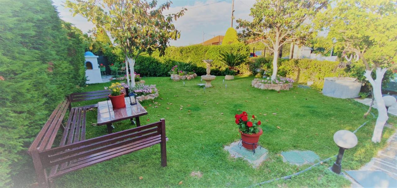 Vacation Studio Oropos Nea Palatia Bagian luar foto
